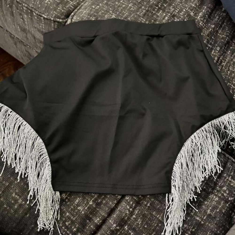 🖤 PLUS Tassel Skirt 🖤 - Picture 4 of 5
